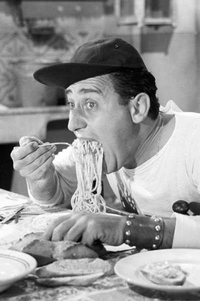 La grande abbuffata di spaghetti di Alberto Sordi