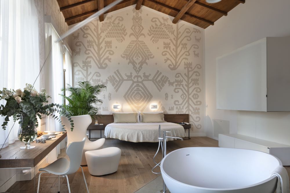 Suite Isola. 1 Casa Clàt: a Cagliari un vecchio palazzo storico diventa boutique hotel