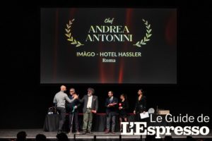Guida Ristoranti Teatro Nazionale 300 Andrea Antonini si aggiudica il premio come "Miglior giovane chef" 2024